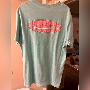 Men’s vineyard vines t shirt size medium